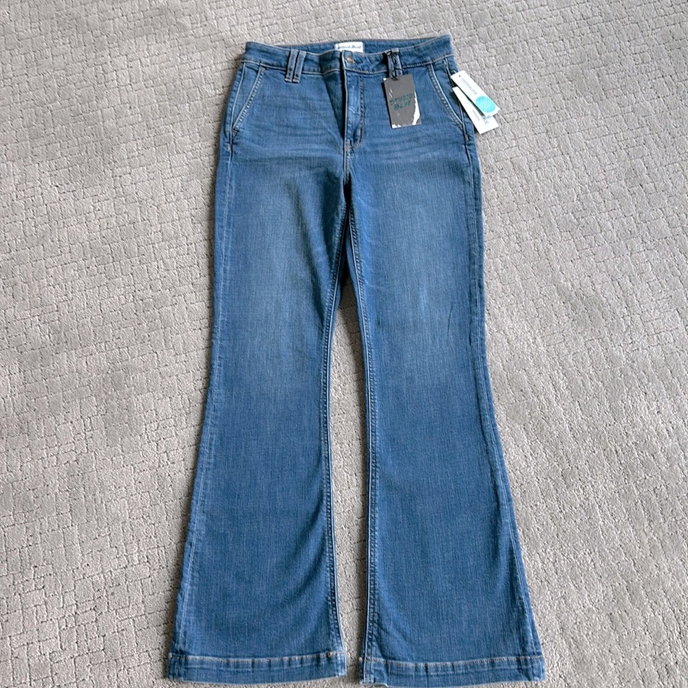 Studio Blue - Avery high-rise retro flare jeans. Indigo, size 28 (6). NWT